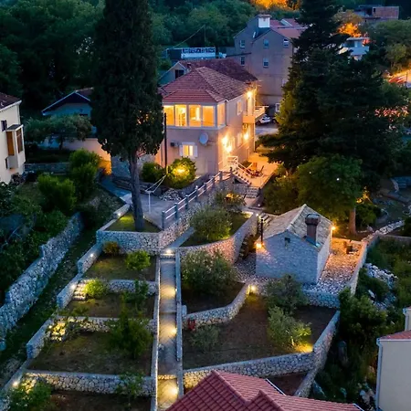 Luksic Appartement *