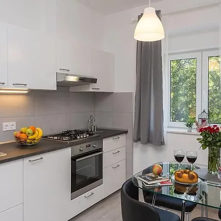 Luksic Apartment *